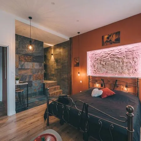 Cachette Secrete Apartment