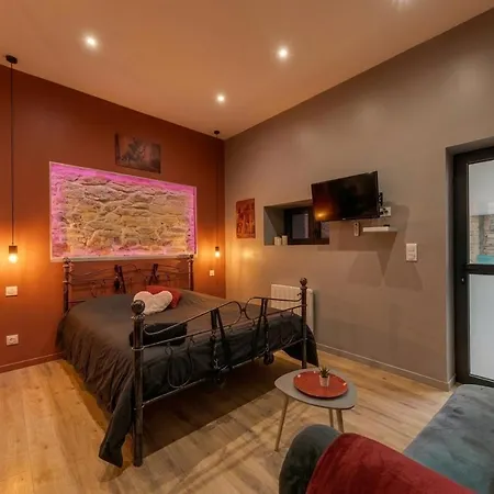 Cachette Secrete Apartment Bourgoin-Jallieu