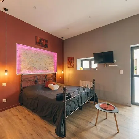 Apartment Cachette Secrete Bourgoin-Jallieu