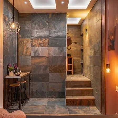 Apartment Cachette Secrete